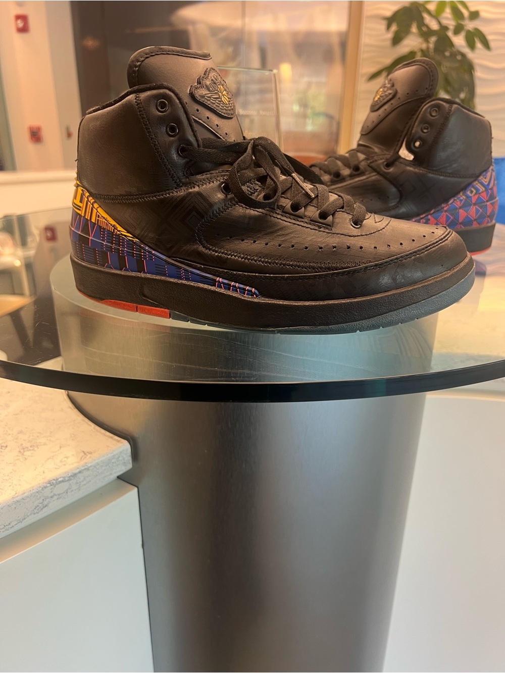 Air Jordan retro. 2 black history month size 9.5 used